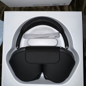 Apple AirPods Max